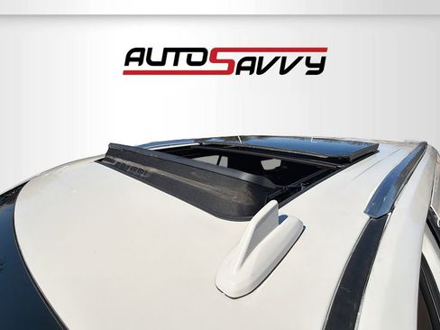 Used 2023 GMC Yukon SLT w/ SLT Premium Package image 23