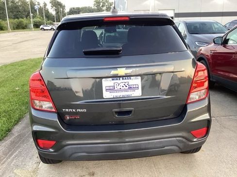 Used 2020 Chevrolet Trax LS w/ Tint and Cruise Package AWD/4WD image 28