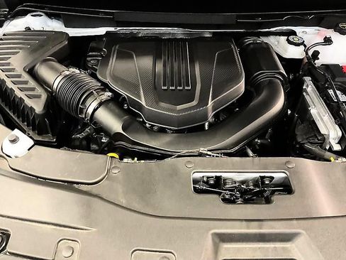 Used 2026 Chevrolet Traverse LT w/ LPO, Floor Liner Package AWD/4WD image 7