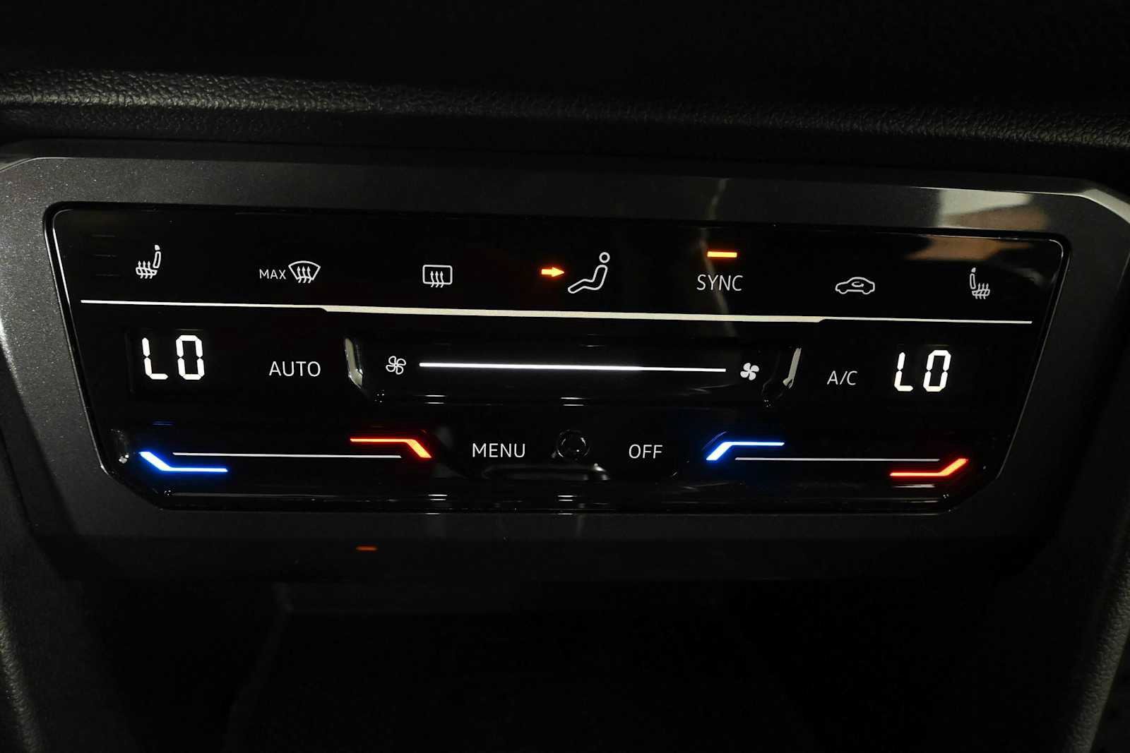 Certified 2022 Volkswagen Tiguan SE FWD image 27
