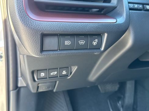 New 2027 Toyota Prius Plug-In Hybrid FWD image 28
