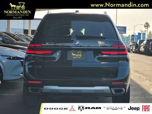 Used 2025 BMW X7 xDrive40i AWD/4WD image 5
