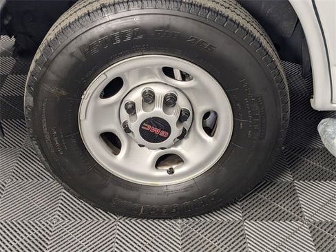 Used 2024 GMC Savana 2500 w/ Driver Convenience Package image 7