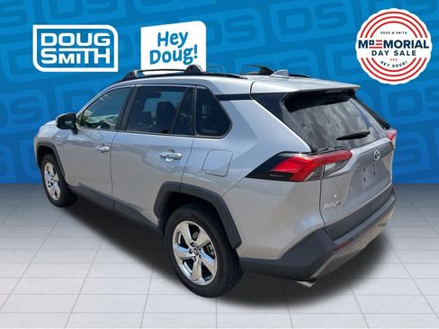 Used 2020 Toyota RAV4 Limited AWD/4WD image 3