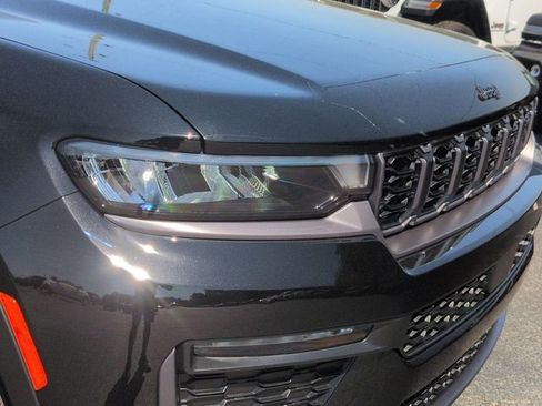 New 2026 Jeep Grand Cherokee Limited AWD/4WD image 8