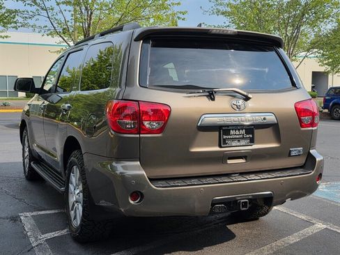 Used 2011 Toyota Sequoia Limited image 7