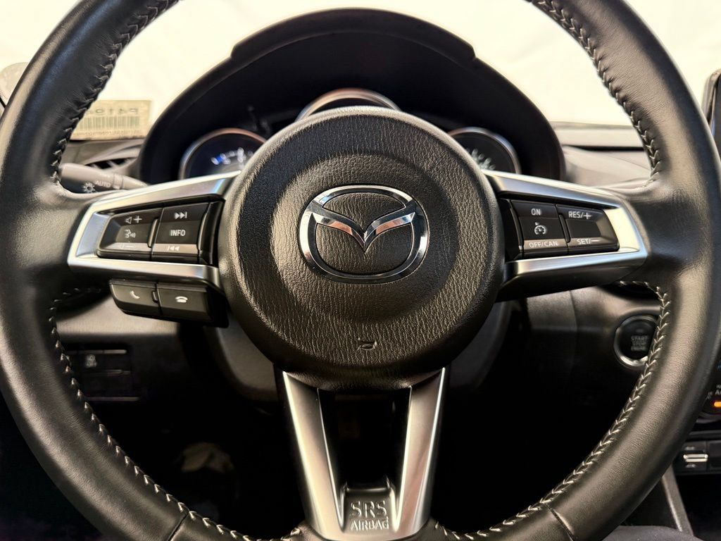 Used 2022 MAZDA MX-5 Miata Club RWD image 34