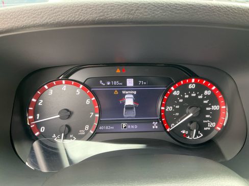 Used 2023 Nissan Frontier PRO-4X w/ Pro Convenience Package AWD/4WD image 22