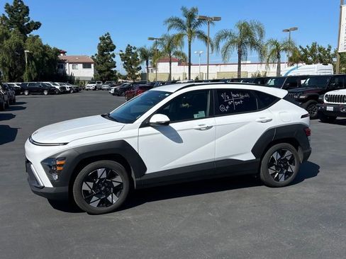 Used 2025 Hyundai Kona SEL image 8