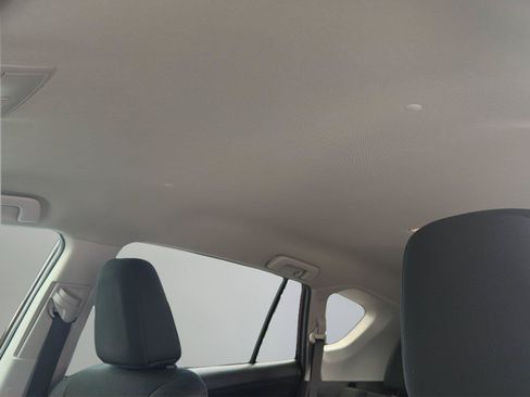 Used 2018 Toyota RAV4 LE w/ All Weather Liner Package AWD/4WD image 27