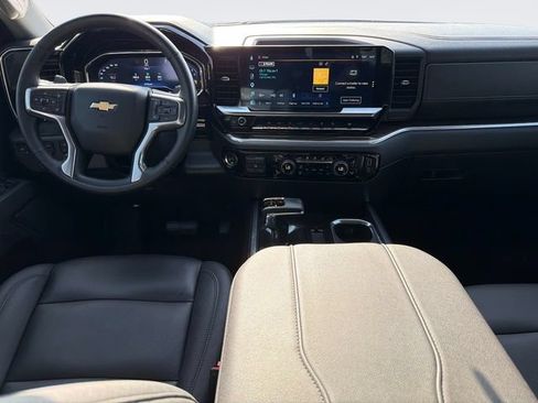 Used 2025 Chevrolet Silverado 1500 LT w/ Z71 Off-Road Package AWD/4WD image 16