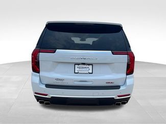 New 2026 GMC Yukon XL Denali w/ Sun & Power Step Package AWD/4WD video 5