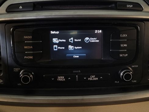 Used 2018 Kia Sorento FWD V6 image 25