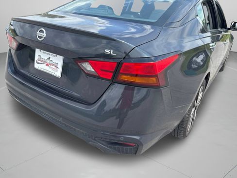 Used 2020 Nissan Altima 2.5 SL FWD image 29