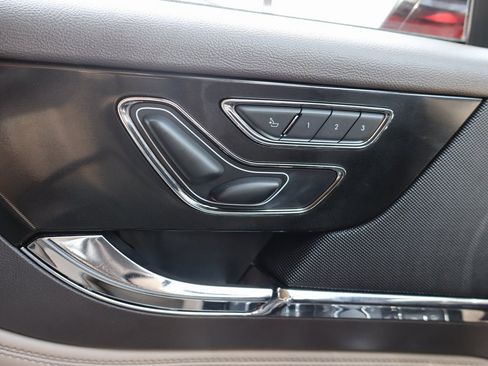 Used 2022 Lincoln Corsair Reserve w/ Equipment Group 201A image 27