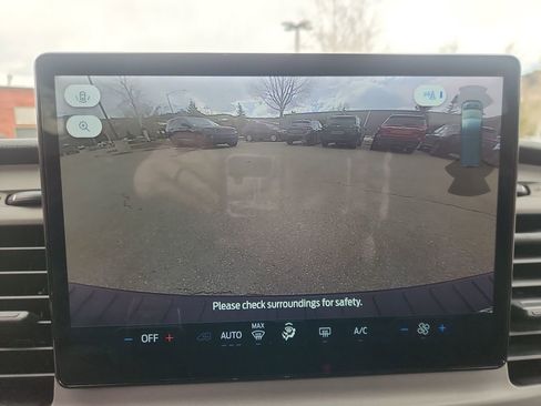 Used 2022 Ford Transit 350 XLT image 22