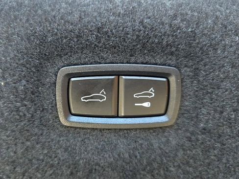 Used 2022 Audi e-tron GT Premium Plus AWD/4WD image 26