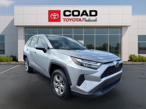 Certified 2022 Toyota RAV4 XLE w/ Convenience Package FWD image 7
