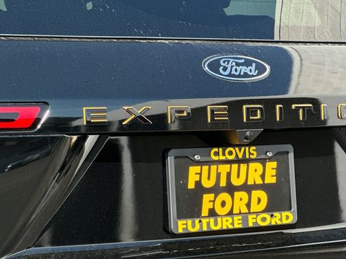 Used 2025 Ford Expedition Tremor AWD/4WD image 36