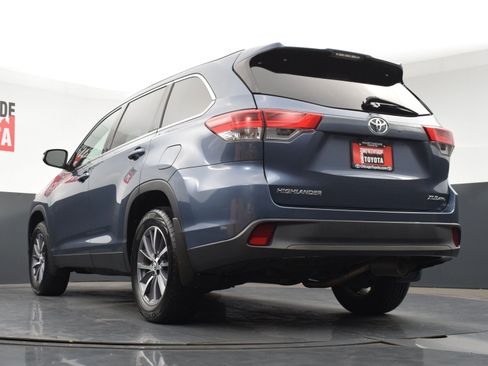 Used 2019 Toyota Highlander XLE image 34