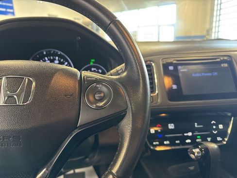 Used 2018 Honda HR-V EX-L image 18