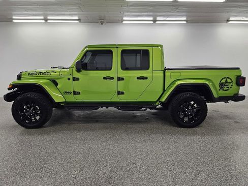 Used 2025 Jeep Gladiator Sport AWD/4WD image 10