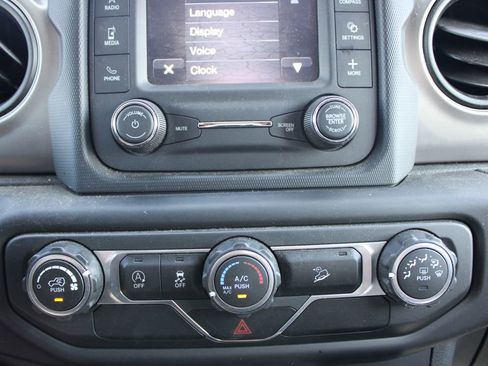 Used 2019 Jeep Wrangler Unlimited Sport S AWD/4WD image 26