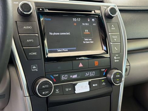 Used 2017 Toyota Camry XLE FWD image 23