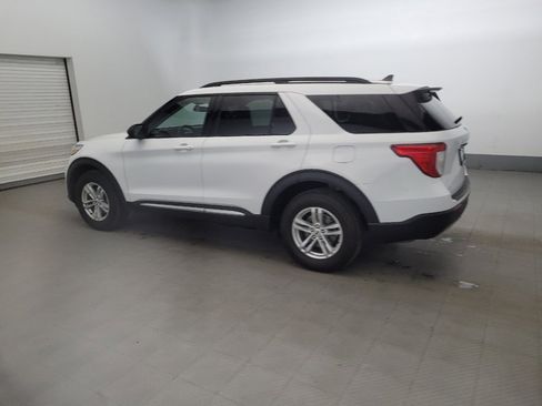 Used 2023 Ford Explorer XLT w/ Equipment Group 202A image 3