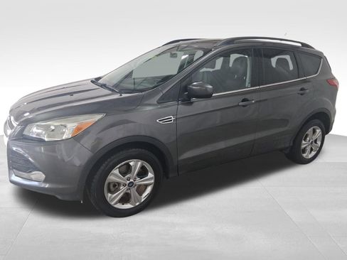 Used 2015 Ford Escape SE w/ Equipment Group 201A image 1