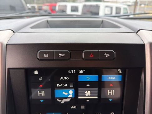 Used 2018 Ford F250 Platinum w/ FX4 Off-Road Package image 42