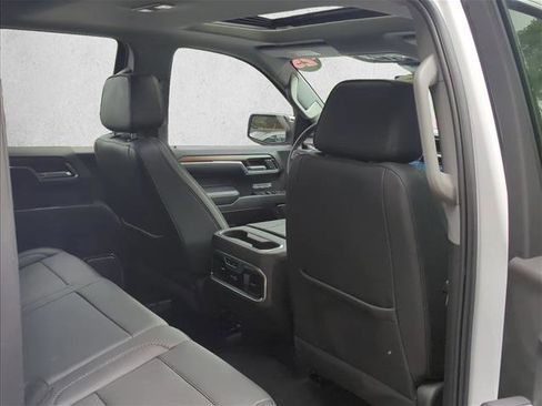 Used 2025 GMC Sierra 1500 Denali w/ Denali Reserve Package AWD/4WD image 18