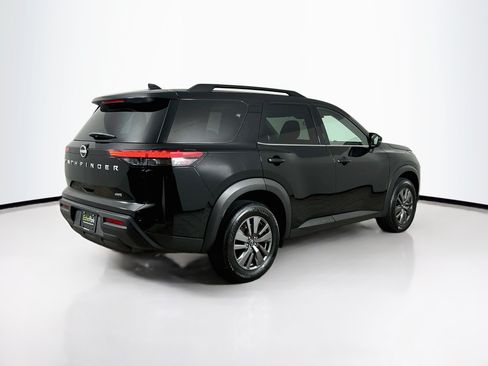 Used 2025 Nissan Pathfinder SV AWD/4WD image 9