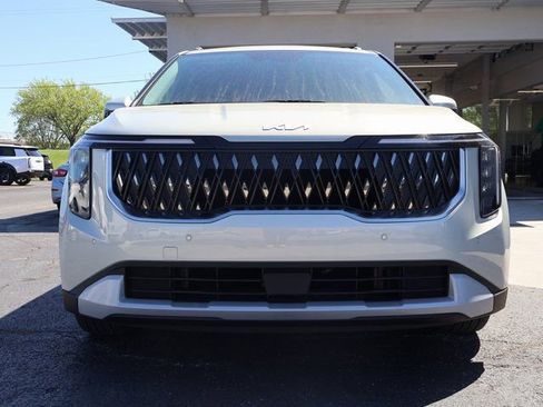 New 2026 Kia Carnival EX FWD image 6