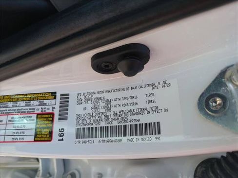 Certified 2022 Toyota Tacoma SR5 AWD/4WD image 24