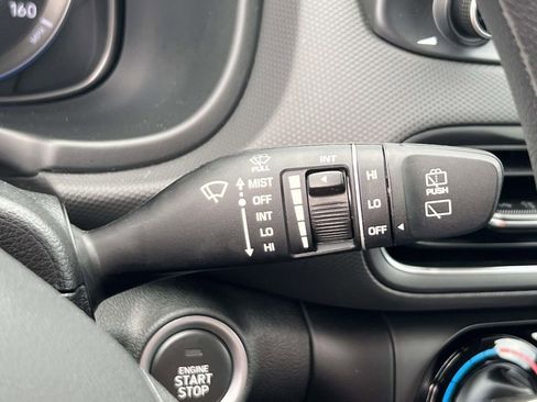 Used 2023 Hyundai Kona SEL AWD/4WD image 25