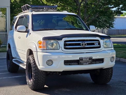 Used 2001 Toyota Sequoia Limited image 2