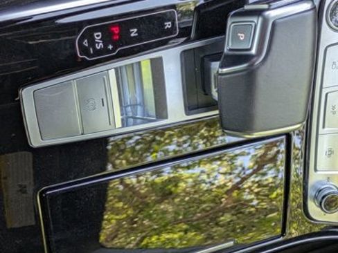 Used 2023 Audi A8 L 3.0T w/ Luxury Package image 13