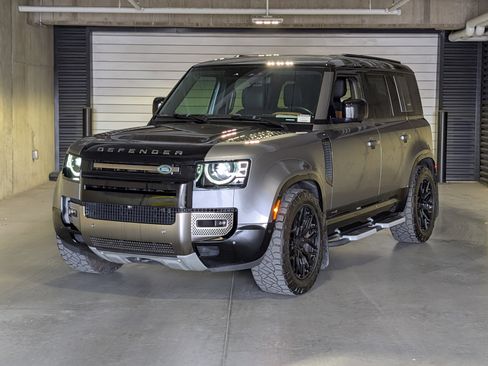 Used 2020 Land Rover Defender 110 X image 1