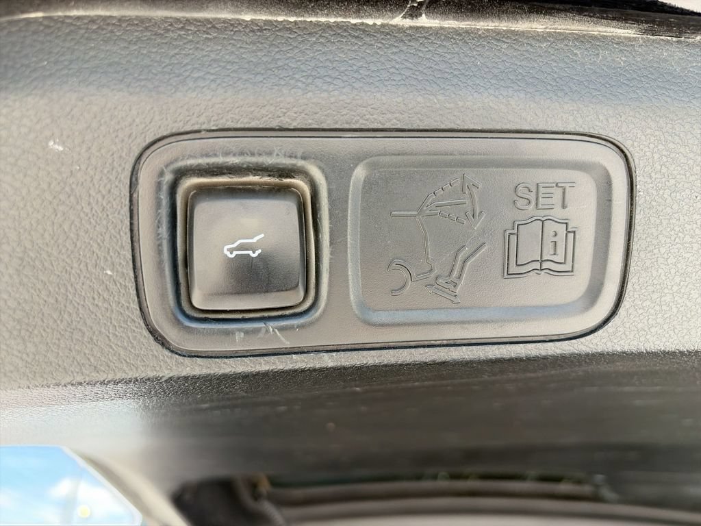 Used 2020 Ford Expedition Max Limited RWD image 30