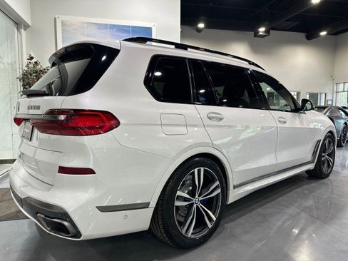 Used 2020 BMW X7 M50i w/ Dynamic Handling Package AWD/4WD image 30