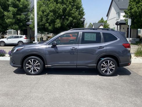 Certified 2023 Subaru Forester Limited AWD/4WD image 3
