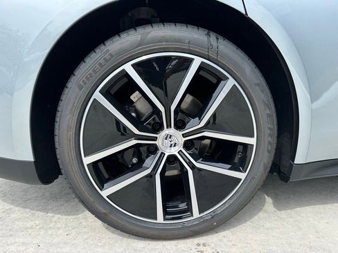 Certified 2025 Porsche Panamera RWD image 37