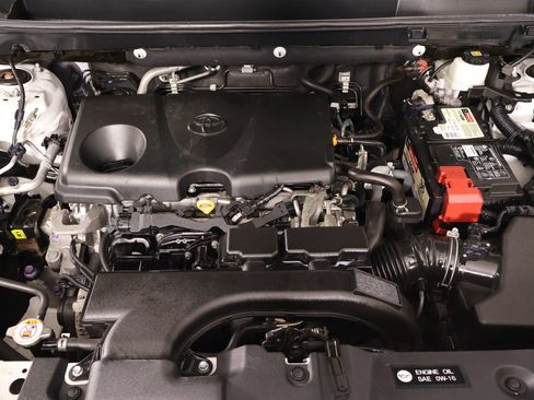 Used 2020 Toyota RAV4 XLE Premium AWD/4WD image 20