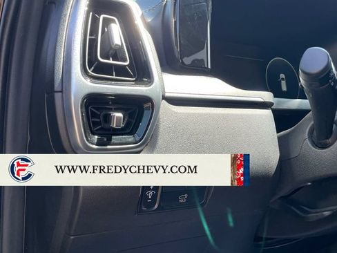 Used 2023 Kia Sorento SX AWD/4WD image 40