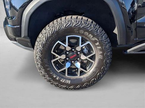 Certified 2024 GMC Canyon AT4X AWD/4WD image 25