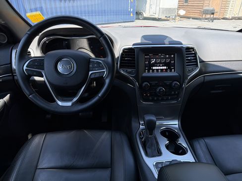 Used 2018 Jeep Grand Cherokee Limited AWD/4WD image 22