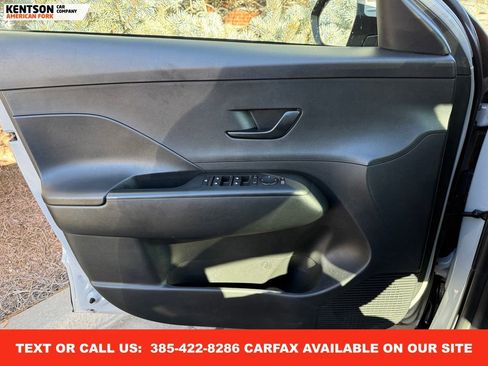 Used 2025 Hyundai Kona SEL image 18