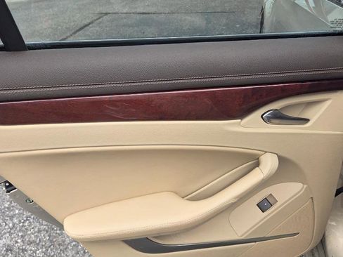 Used 2009 Cadillac CTS 3.6 w/ Wood Trim Package RWD image 11