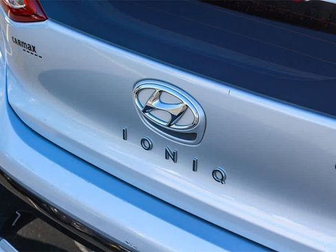 Used 2019 Hyundai Ioniq Electric image 9